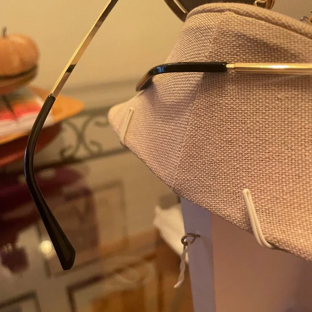 Isla Undercover Sunglasses - Picture 5 of 5